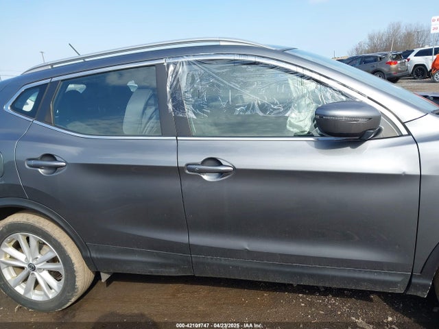 JN1BJ1CR6KW327303 Nissan Rogue Sport Sv