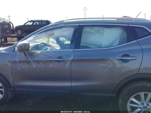 JN1BJ1CR6KW327303 Nissan Rogue Sport Sv