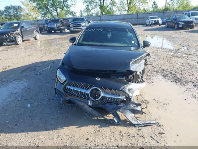 W1K3G4FB4NJ367693 Mercedes-Benz A 220 4matic