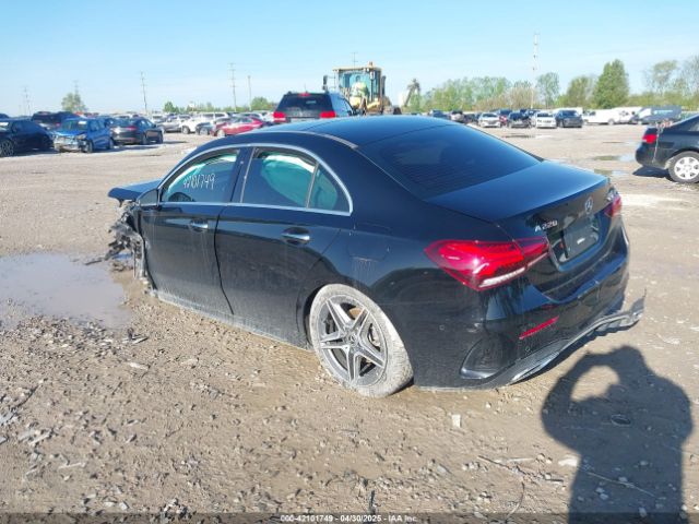 2022 MERCEDES-BENZ A 220 W1K3G4FB4NJ367693 Photo 2