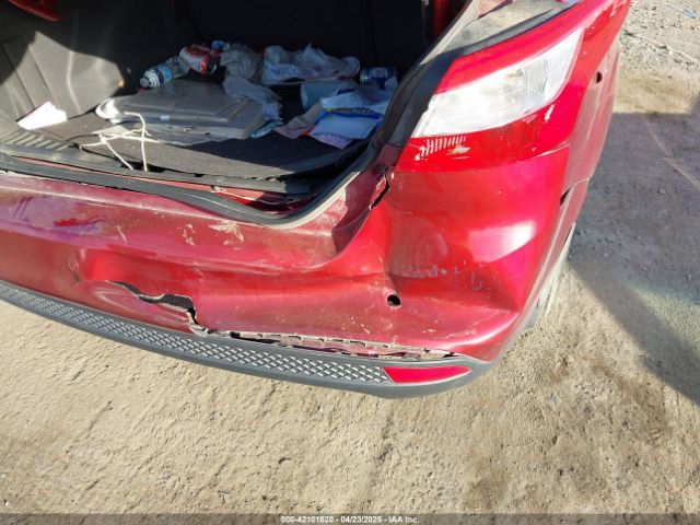 1FADP3J21EL104555 Ford Focus Titanium