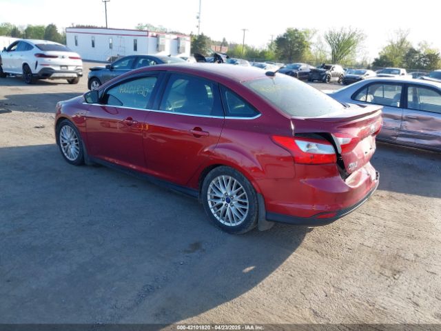 1FADP3J21EL104555 Ford Focus Titanium