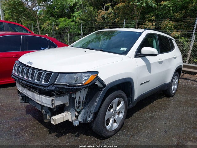 3C4NJDBB1JT282923 Jeep Compass Latitude 4x4