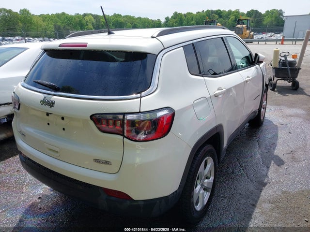3C4NJDBB1JT282923 Jeep Compass Latitude 4x4