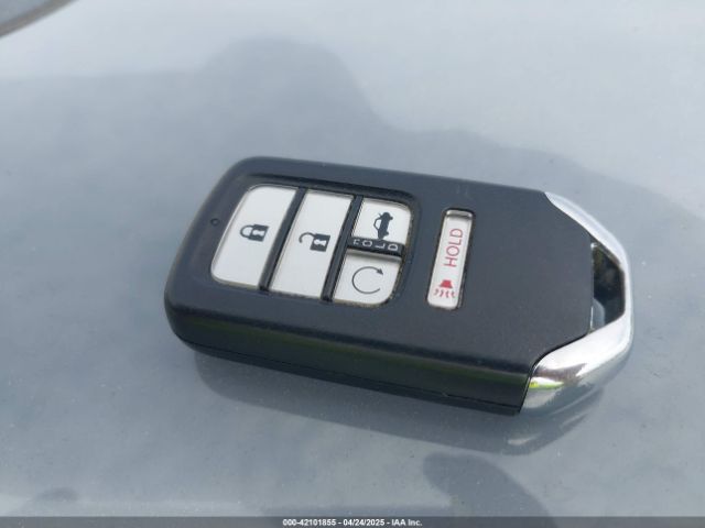 1HGCV2F90NA011518 Honda Accord Touring