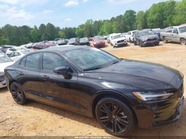 7JRL12THXRG293984 Volvo S60 B5 Plus Black Edition