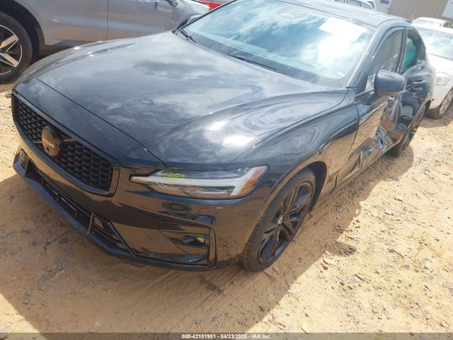 7JRL12THXRG293984 Volvo S60 B5 Plus Black Edition