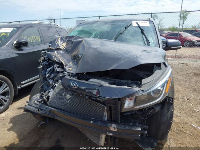KNDMB5C11L6642869 KIA SEDONA LX