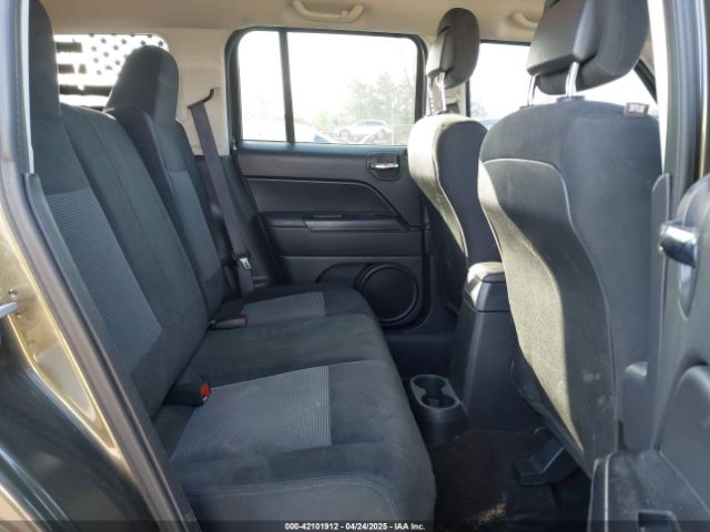1C4NJRFB4GD581179 Jeep Patriot Latitude
