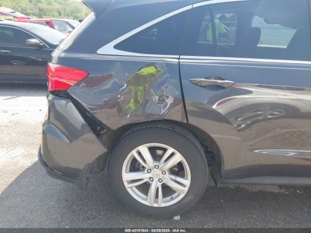 5J8TB4H33FL012858 Acura RDX