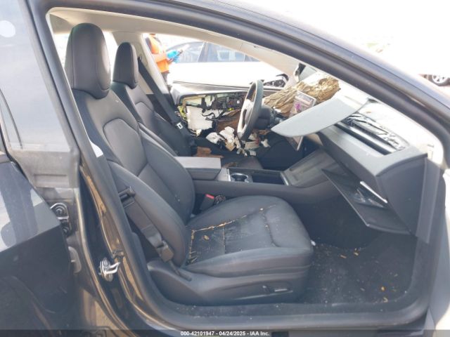 5YJ3E1EA1RF735719 Tesla Model 3 Long Range Dual Motor All-wheel Drive/rear-wheel Drive