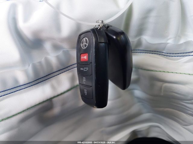 7MUDAABG0NV004896 Toyota Corolla Cross Xle
