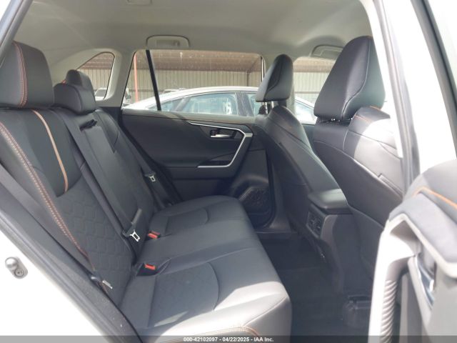 2T3J1RFV2RW470578 Toyota Rav4 Adventure