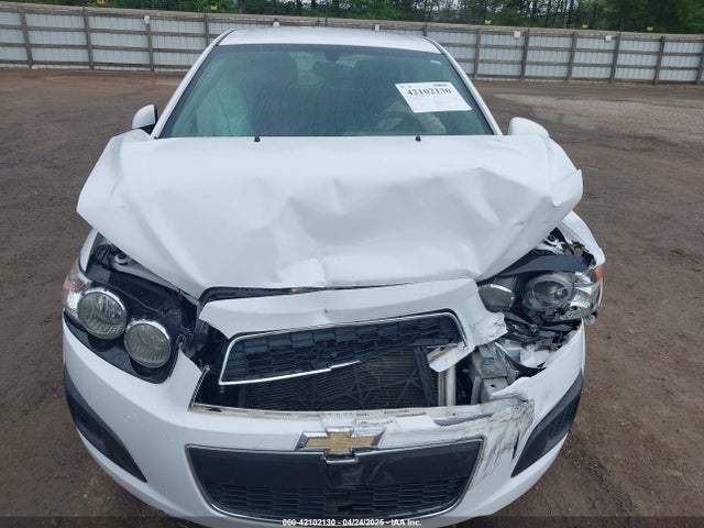 1G1JC6SH7E4115740 Chevrolet Sonic Lt Auto