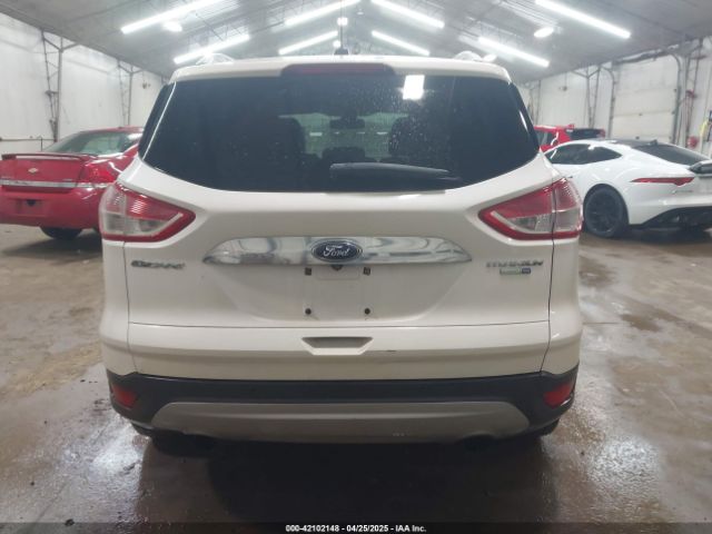 1FMCU9J90EUD21552 Ford Escape Titanium