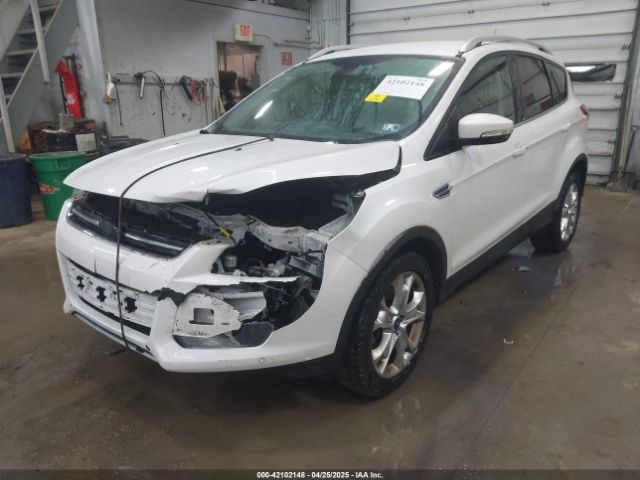 1FMCU9J90EUD21552 Ford Escape Titanium