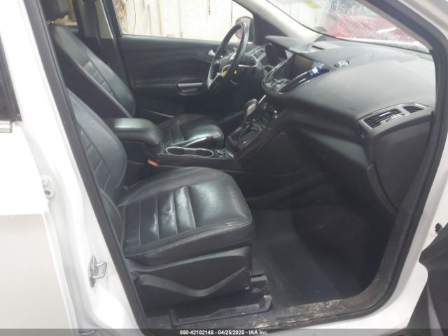 1FMCU9J90EUD21552 Ford Escape Titanium