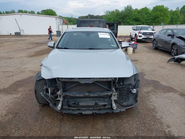 WBA8E1G56JNU92000 BMW 320i