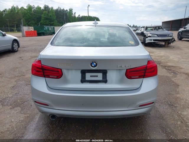 WBA8E1G56JNU92000 BMW 320i