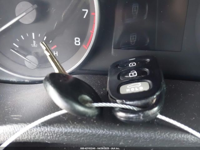 KMHD74LF9HU090298 Hyundai ELANTRA SE