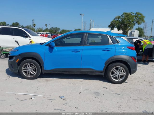 KM8K22AB4NU867038 Hyundai Kona Se
