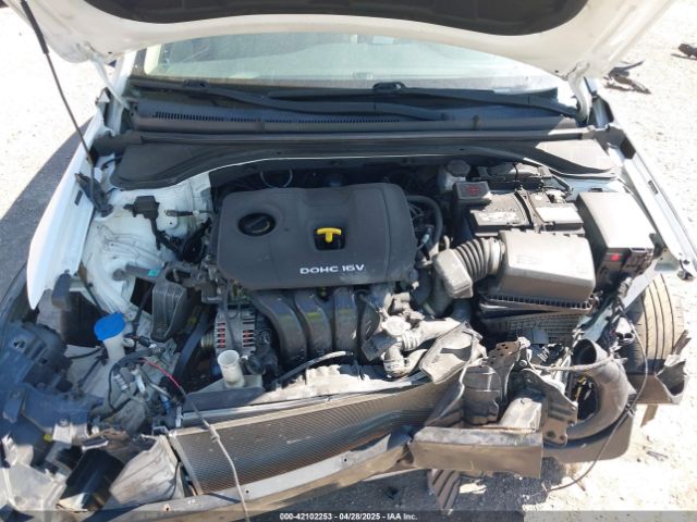 5NPD84LF9HH043025 Hyundai ELANTRA SE