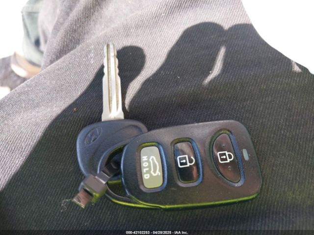 5NPD84LF9HH043025 Hyundai ELANTRA SE
