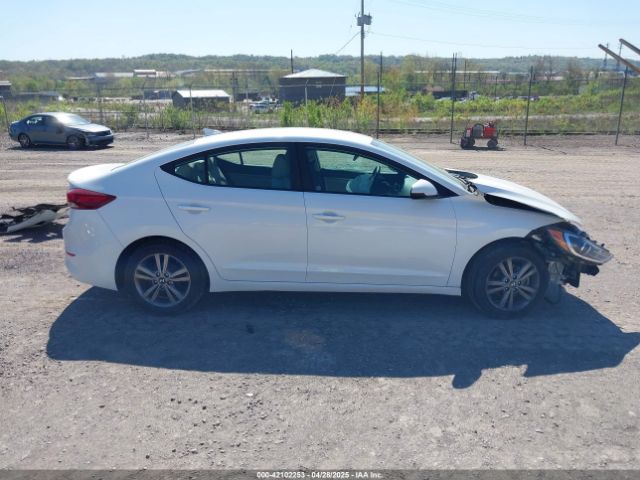 5NPD84LF9HH043025 Hyundai ELANTRA SE