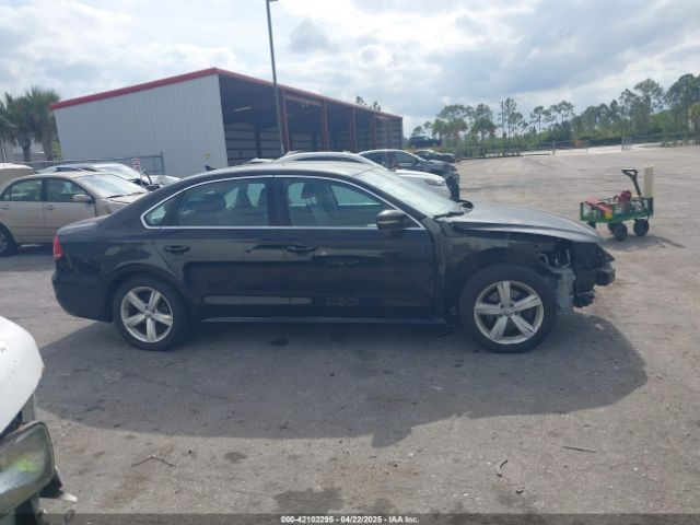 1VWAT7A30EC041728 Volkswagen Passat 1.8t Wolfsburg Edition