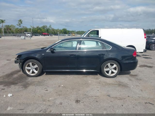 1VWAT7A30EC041728 Volkswagen Passat 1.8t Wolfsburg Edition