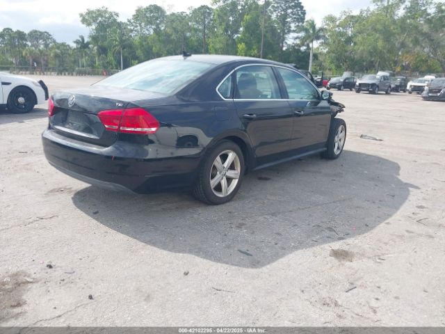 1VWAT7A30EC041728 Volkswagen Passat 1.8t Wolfsburg Edition