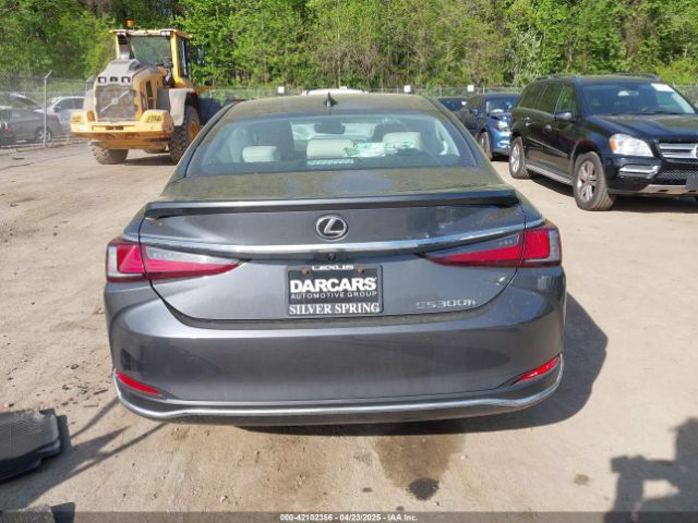 58ADA1C19SU055619 Lexus ES 300H