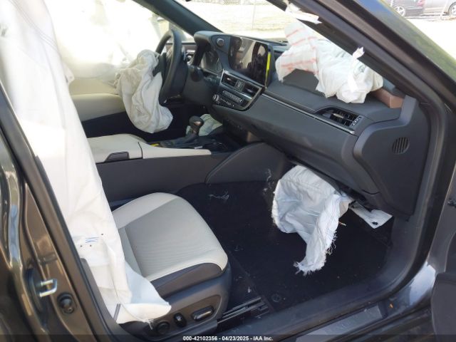58ADA1C19SU055619 Lexus ES 300H