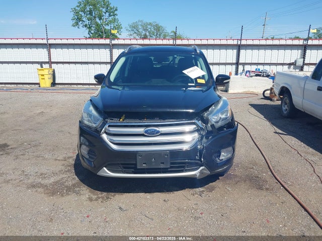 1FMCU9J9XHUD76420 Ford Escape Titanium