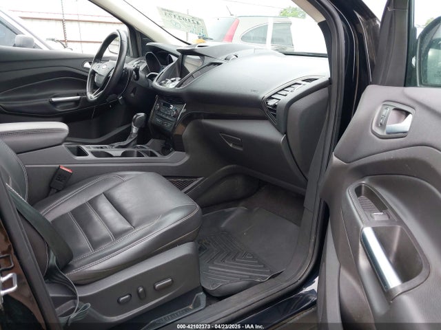 1FMCU9J9XHUD76420 Ford Escape Titanium