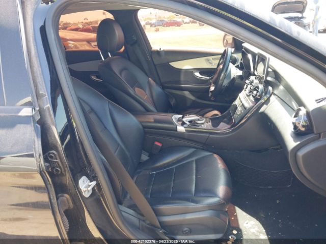 55SWF4JB4FU067354 Mercedes-Benz C 300 Luxury/sport