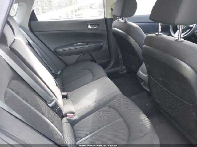 5XXGT4L32KG354557 KIA Optima Lx