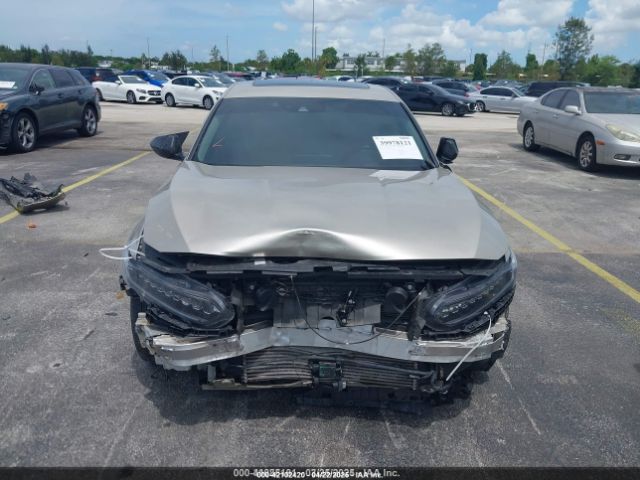 1HGCV2F92JA032736 Honda Accord Touring 2.0t