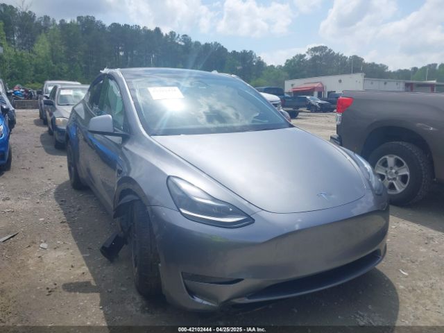 2024 TESLA MODEL Y 7SAYGAEE8RF178443
