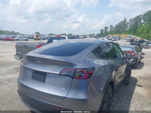 2024 TESLA MODEL Y 7SAYGAEE8RF178443 Photo 3