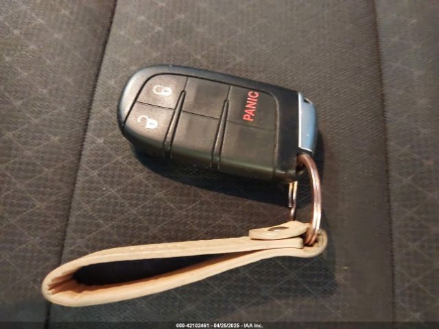 1C4RJFAG0JC503756 Jeep Grand Cherokee Laredo E 4x4