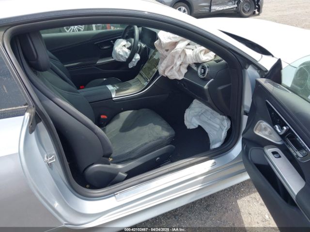 W1KMJ4HB6RF035931 Mercedes-Benz Cle 300 4matic