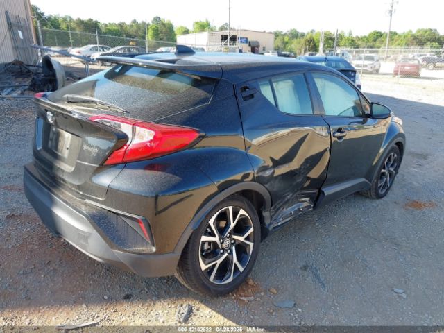 JTNKHMBX6L1085990 Toyota C-HR XLE