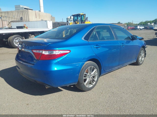 4T1BF1FKXHU697330 Toyota CAMRY SE