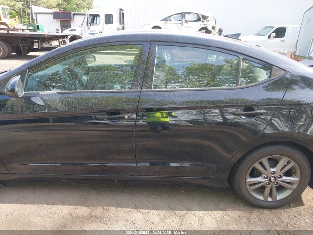 5NPD84LF0HH061056 Hyundai ELANTRA SE