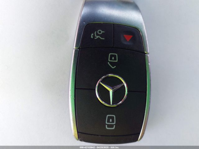 WDD5J4GB8LN026604 Mercedes-Benz CLA 250