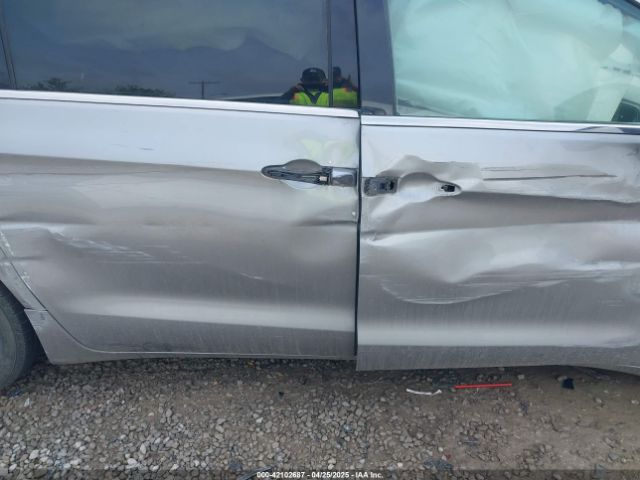 2C4RC1BG1HR753052 Chrysler Pacifica Touring Plus
