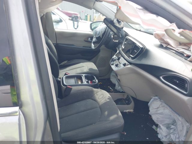 2C4RC1BG1HR753052 Chrysler Pacifica Touring Plus