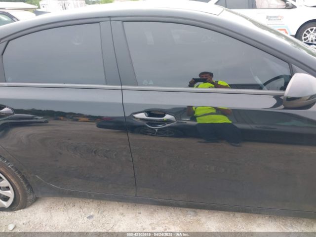 3KPF24AD9RE788732 KIA FORTE LX