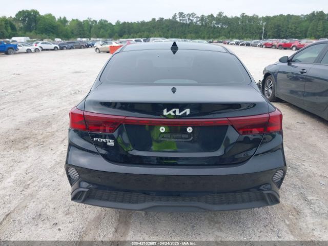 3KPF24AD9RE788732 KIA FORTE LX